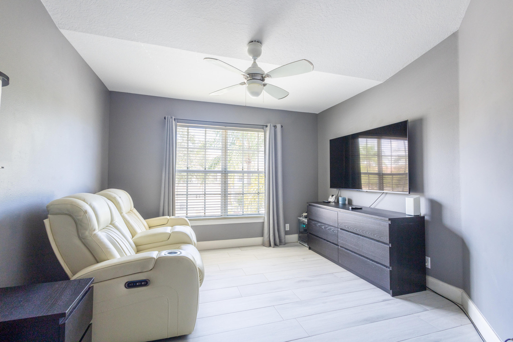 8115 Bellagio Lane - Photo 16