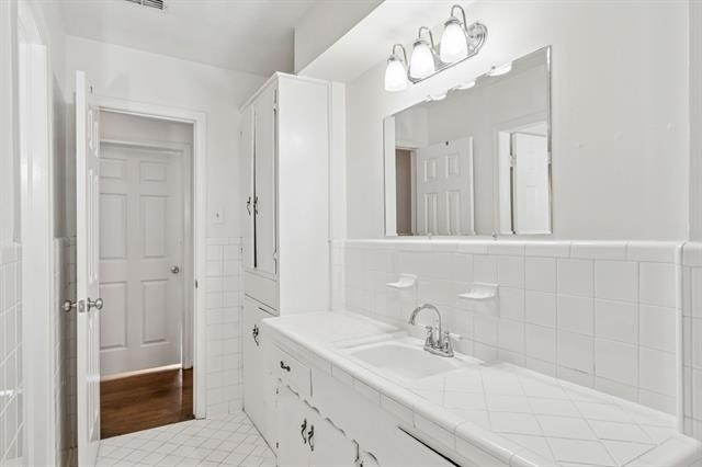 9028 Fringewood Drive - Photo 17