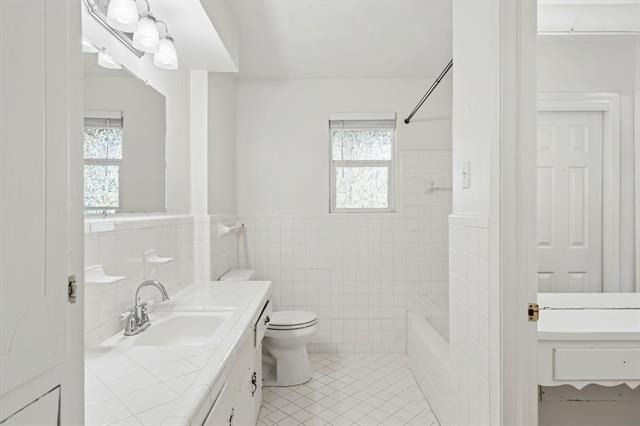 9028 Fringewood Drive - Photo 18