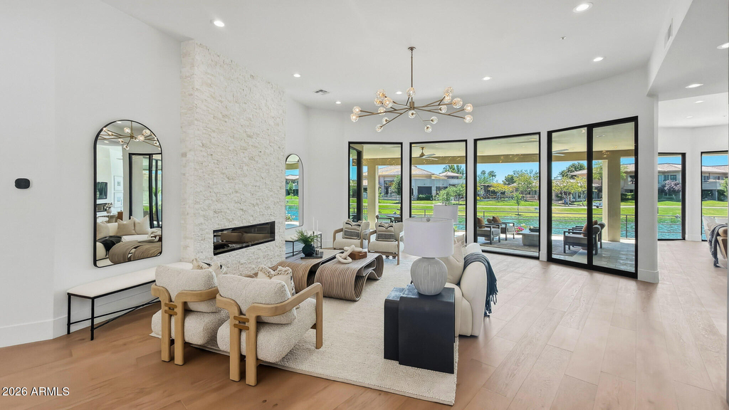8429 E Del Camino Drive - Photo 2
