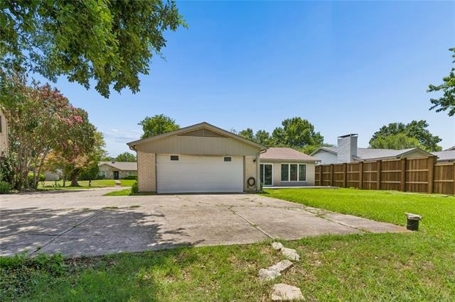 5517 Castleview Lane - Photo 32