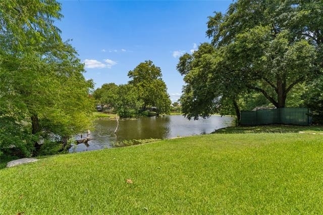 5517 Castleview Lane - Photo 35