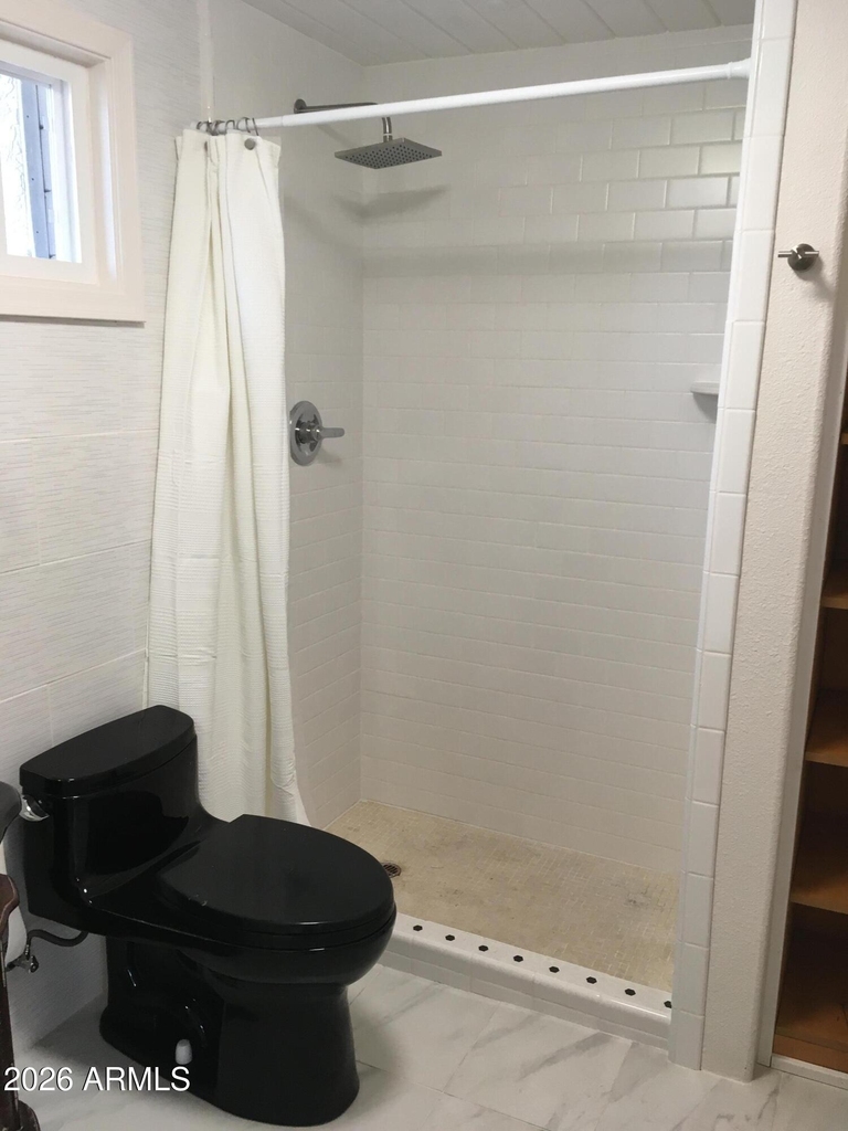 623 S Country Club Drive - Photo 3