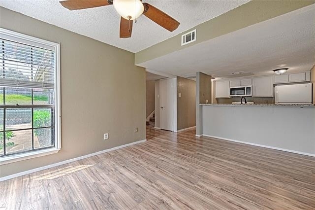 15889 Preston Road - Photo 6