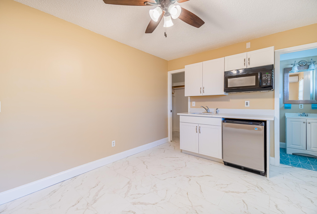 2546 Ne Hickory Avenue - Photo 4