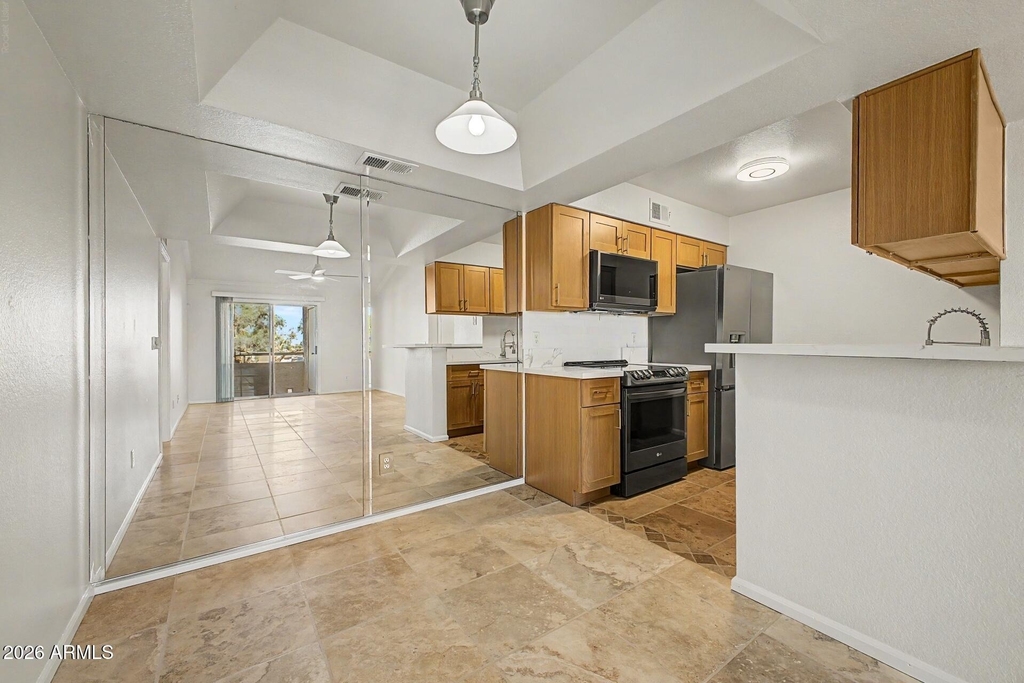 10610 S 48th Street - Photo 7
