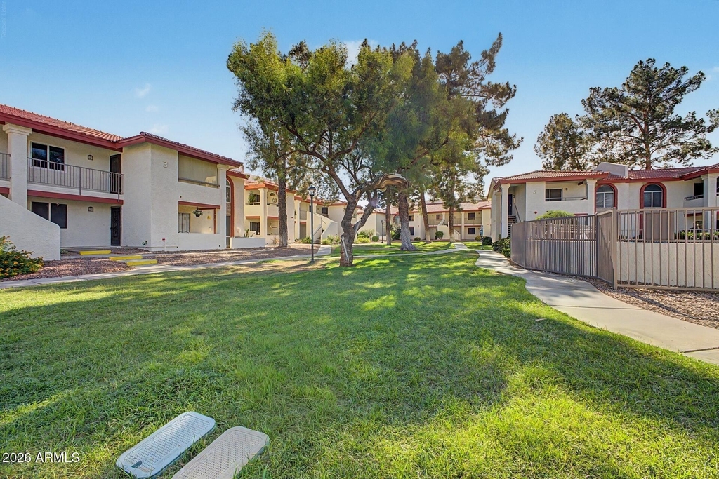 10610 S 48th Street - Photo 33