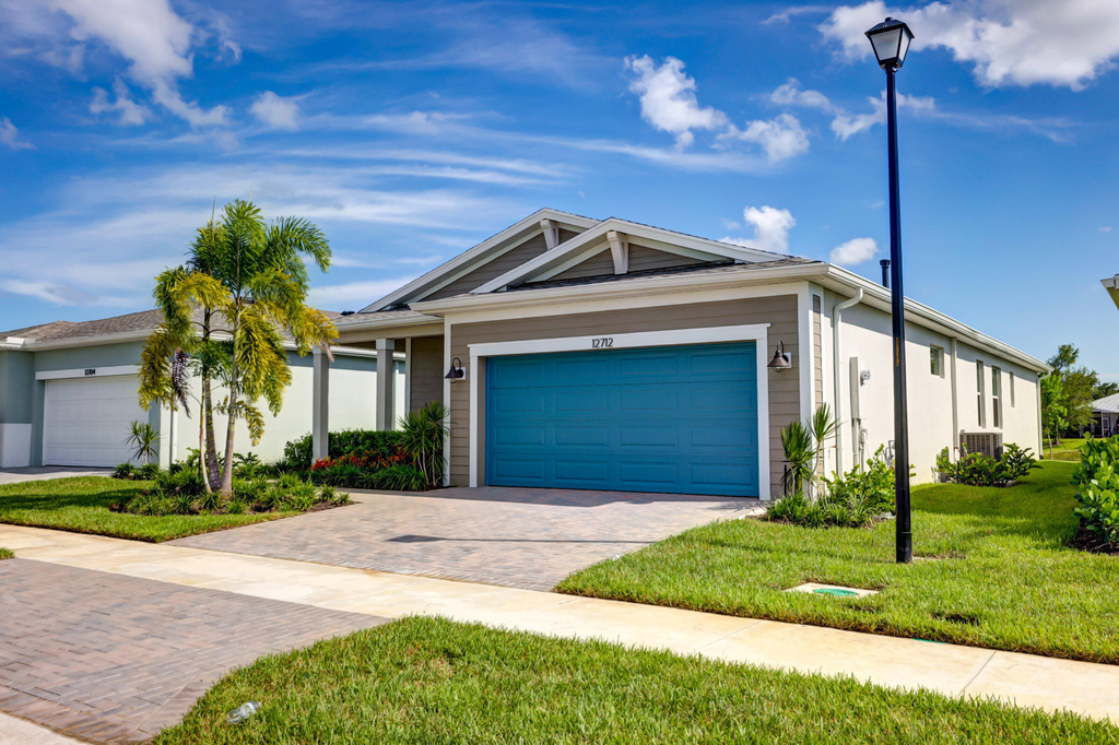 12712 Sw Eleanor Drive - Photo 0