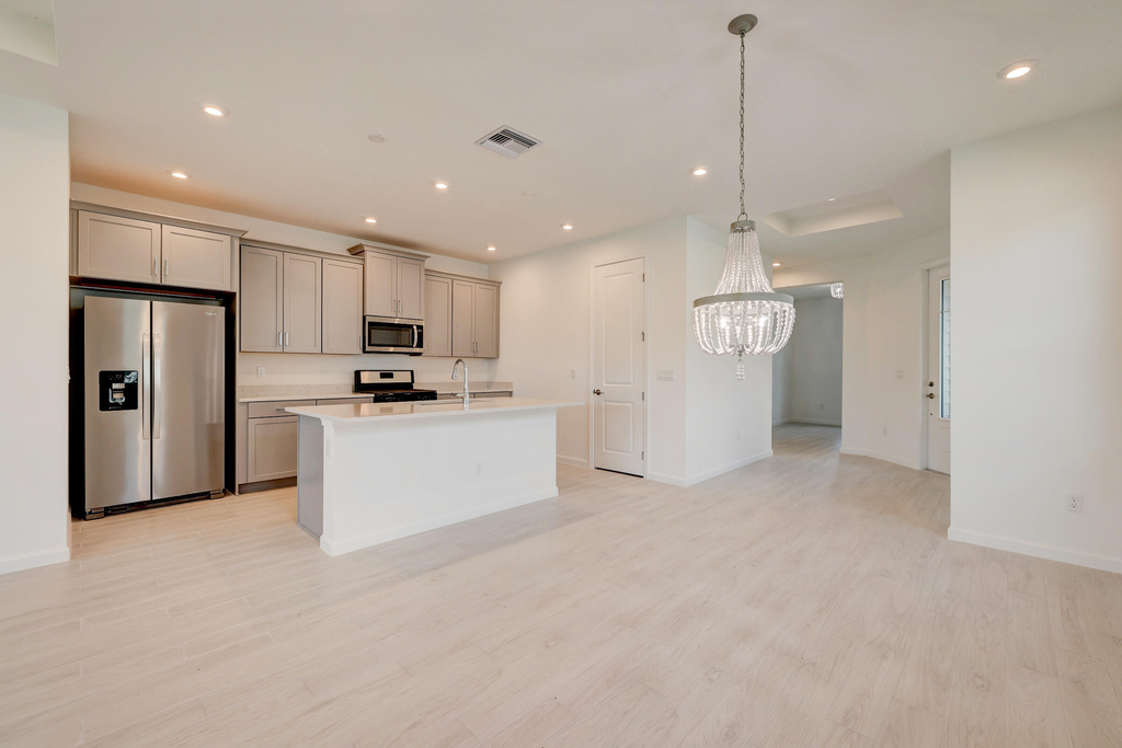 12712 Sw Eleanor Drive - Photo 6
