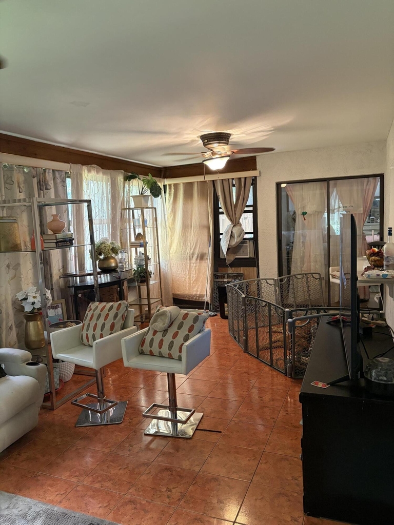 145 Se Fallon Drive - Photo 8