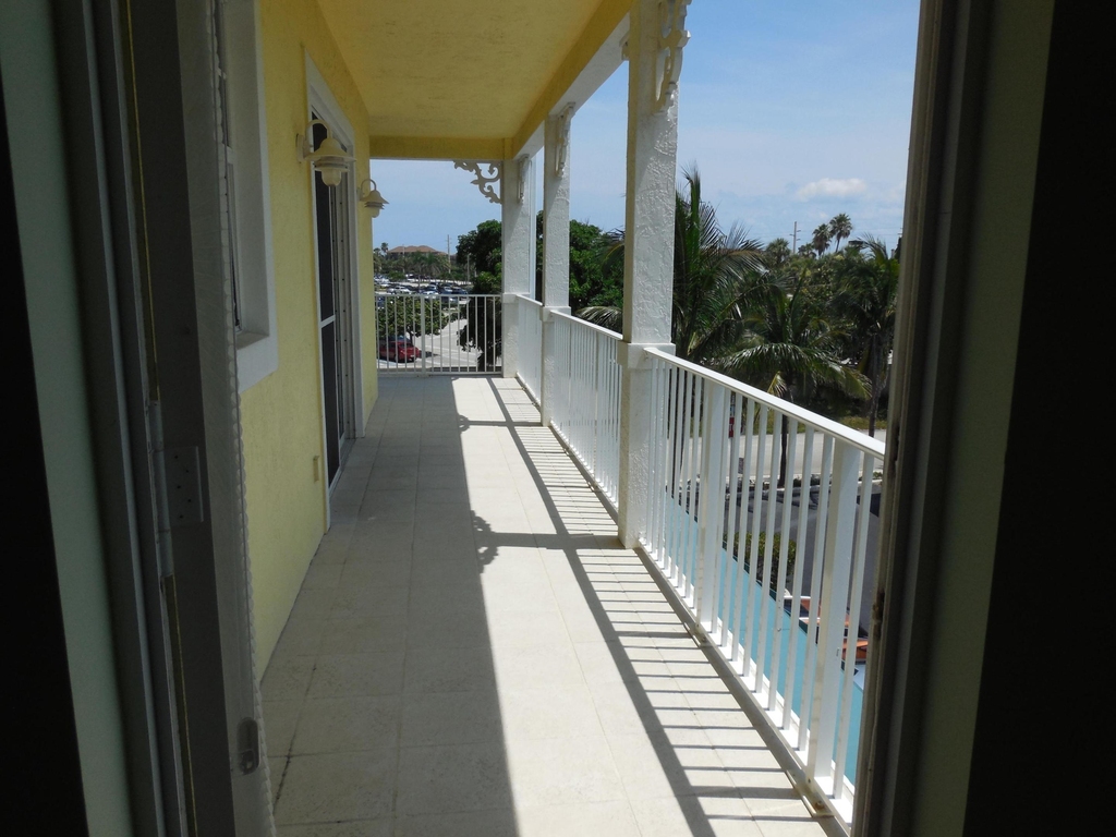 800 Juno Ocean Walk - Photo 15