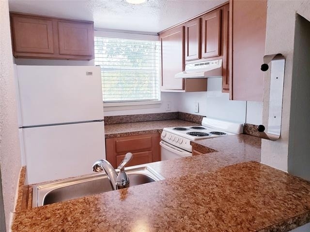 1901 N Fitzhugh Avenue - Photo 6