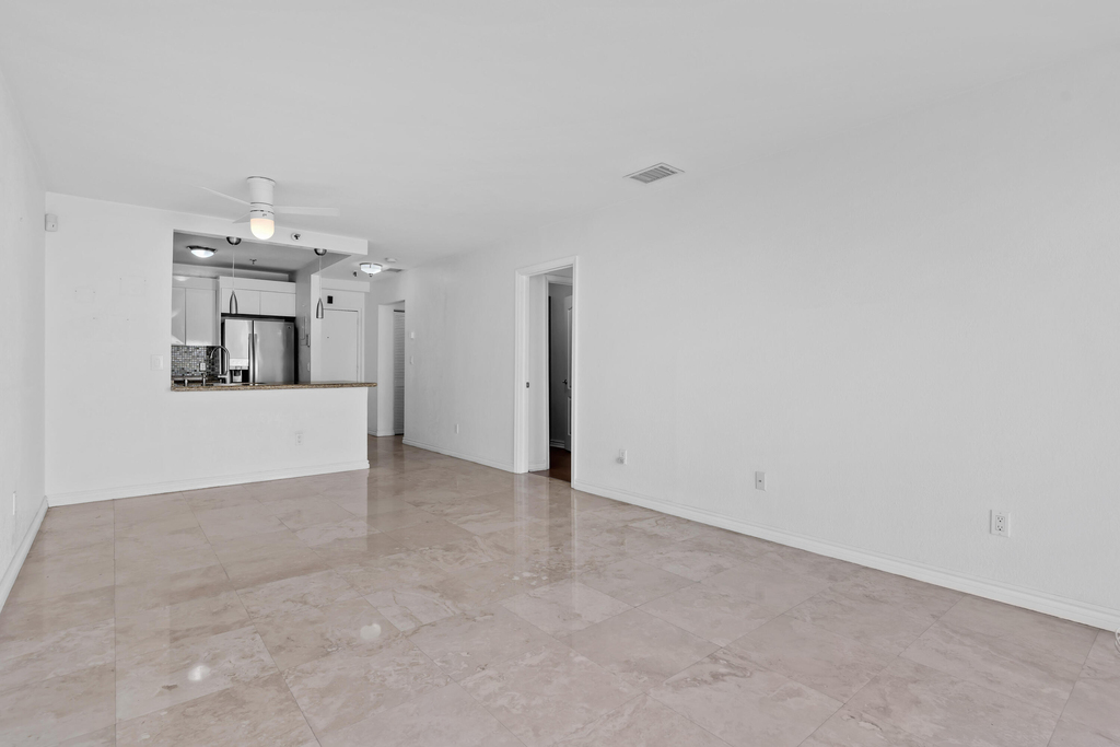 677 Ne 24th Street - Photo 7