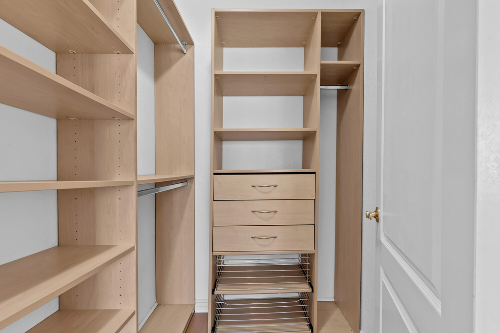 677 Ne 24th Street - Photo 13