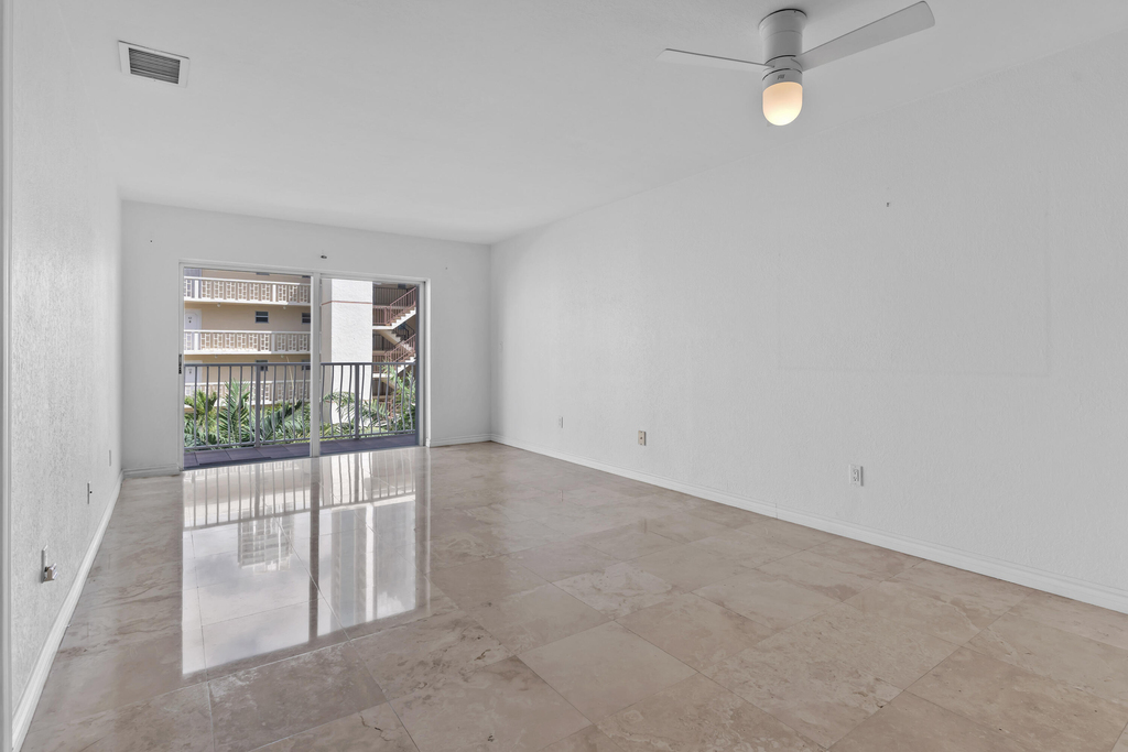 677 Ne 24th Street - Photo 8