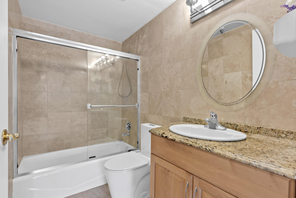 677 Ne 24th Street - Photo 14