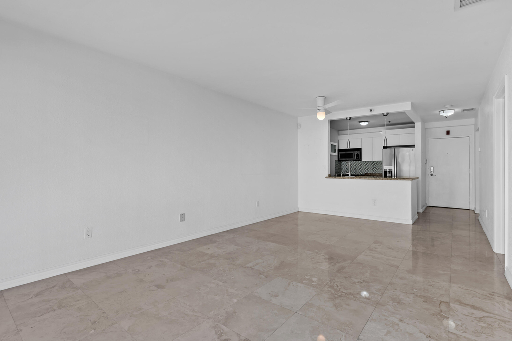 677 Ne 24th Street - Photo 6