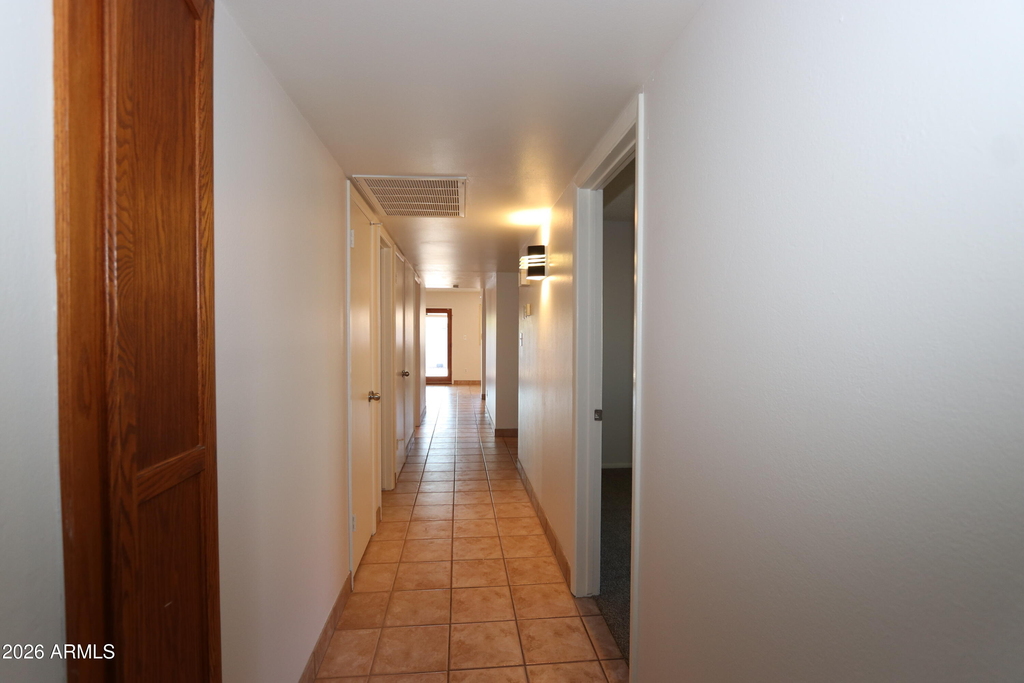 1910 E Manhatton Drive - Photo 12