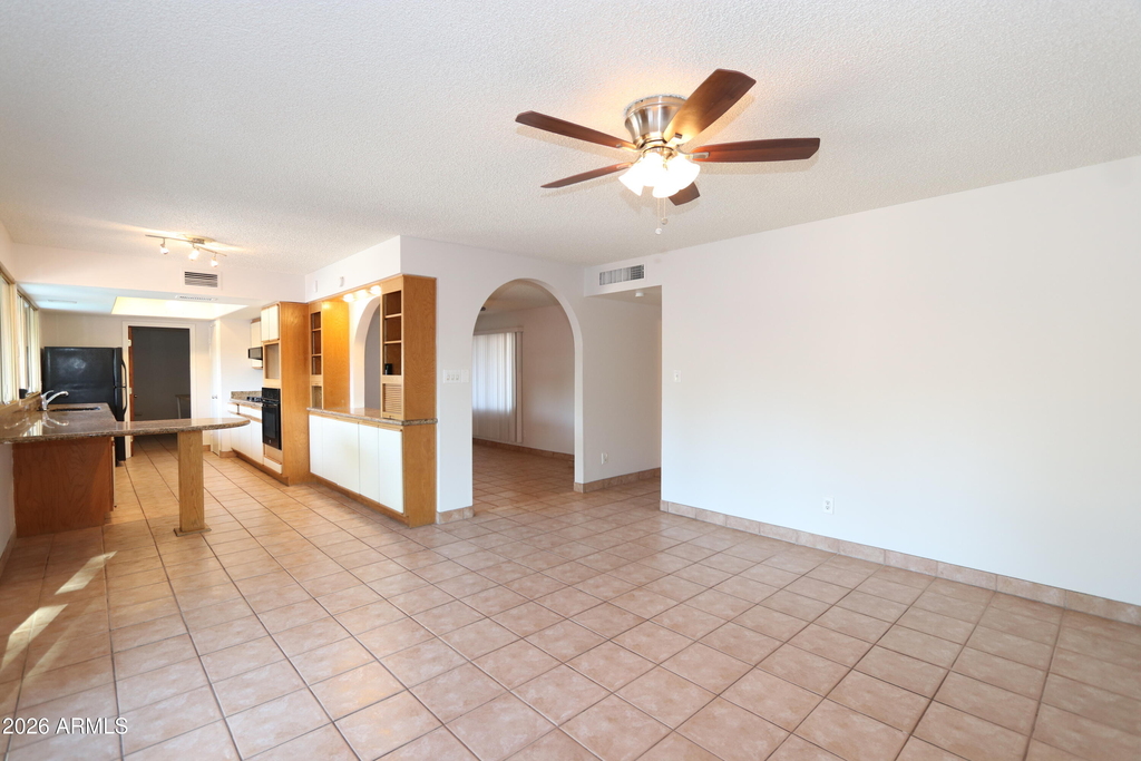 1910 E Manhatton Drive - Photo 1