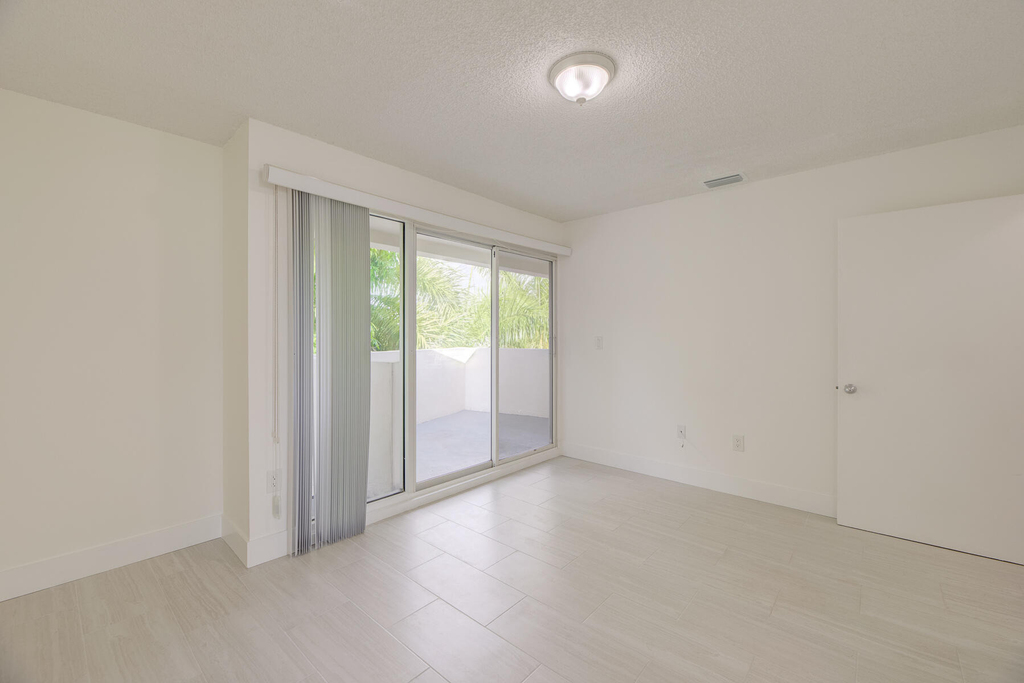 2100 Brickell Avenue - Photo 26
