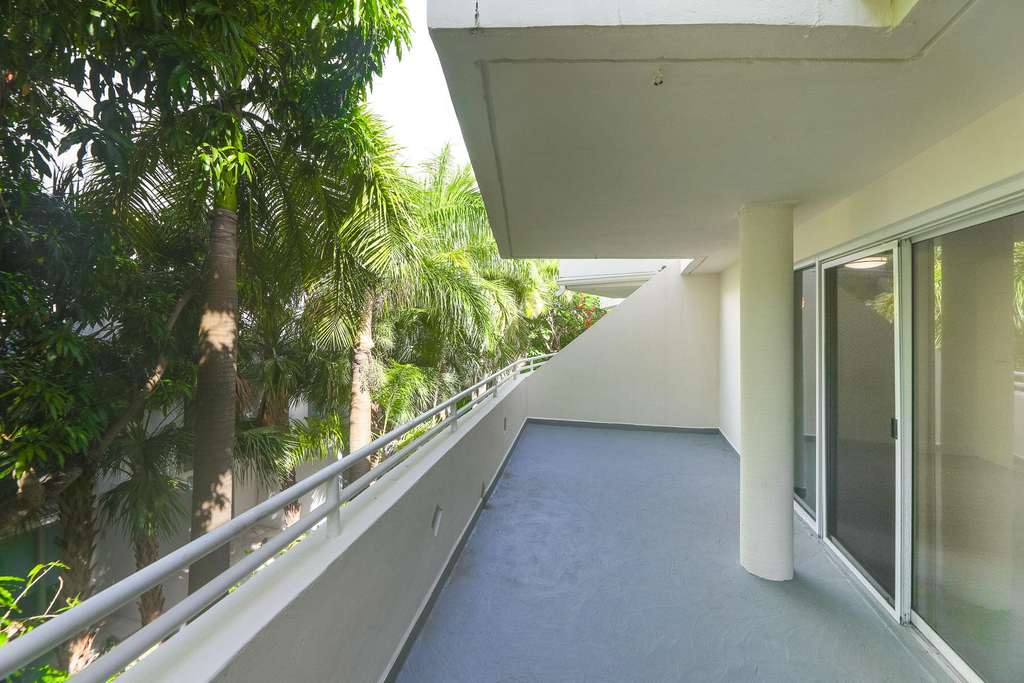 2100 Brickell Avenue - Photo 23