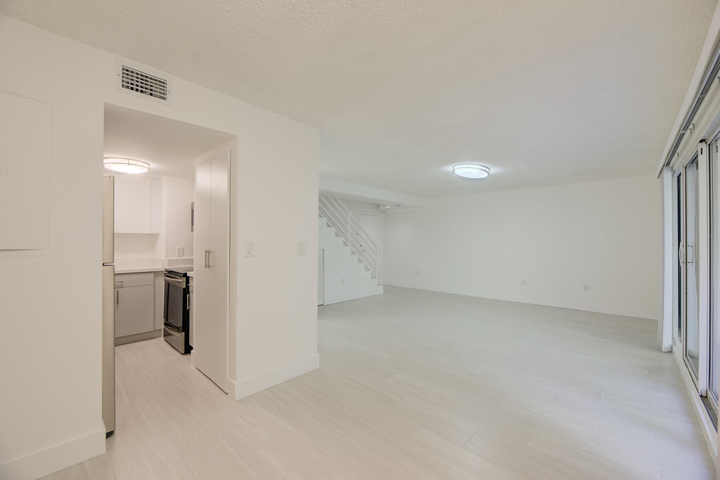 2100 Brickell Avenue - Photo 9