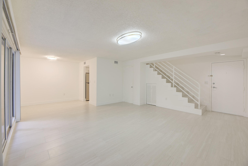 2100 Brickell Avenue - Photo 6