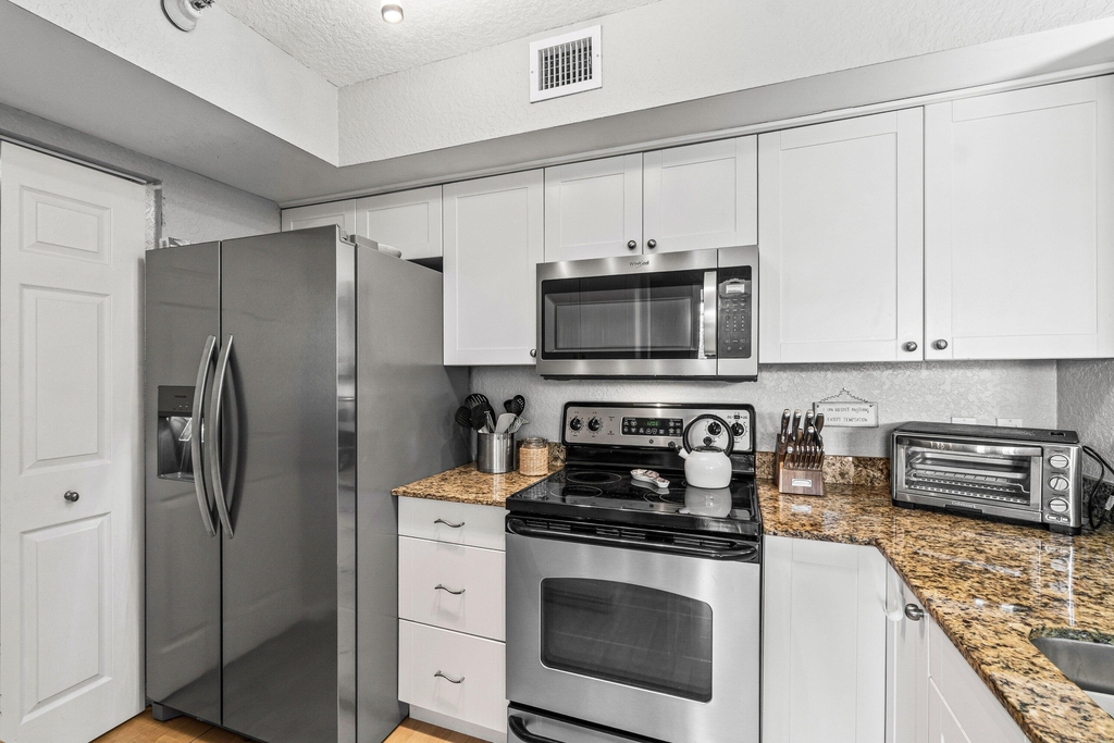 145 Yacht Club Way - Photo 11