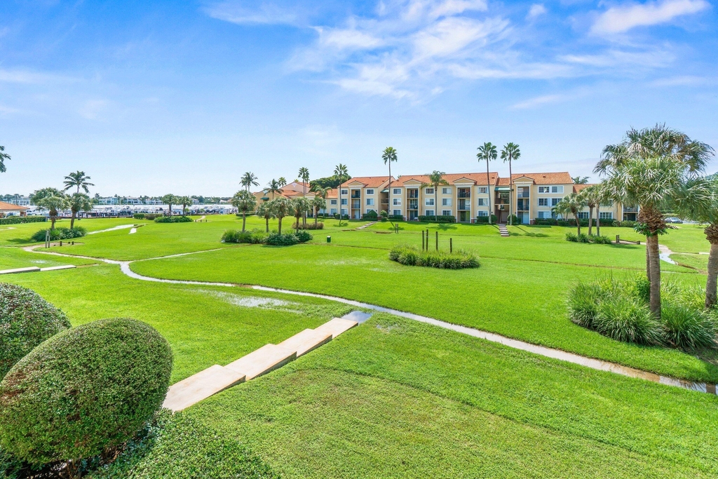 145 Yacht Club Way - Photo 1