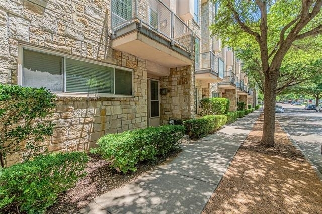 6927 Sumner Street - Photo 2
