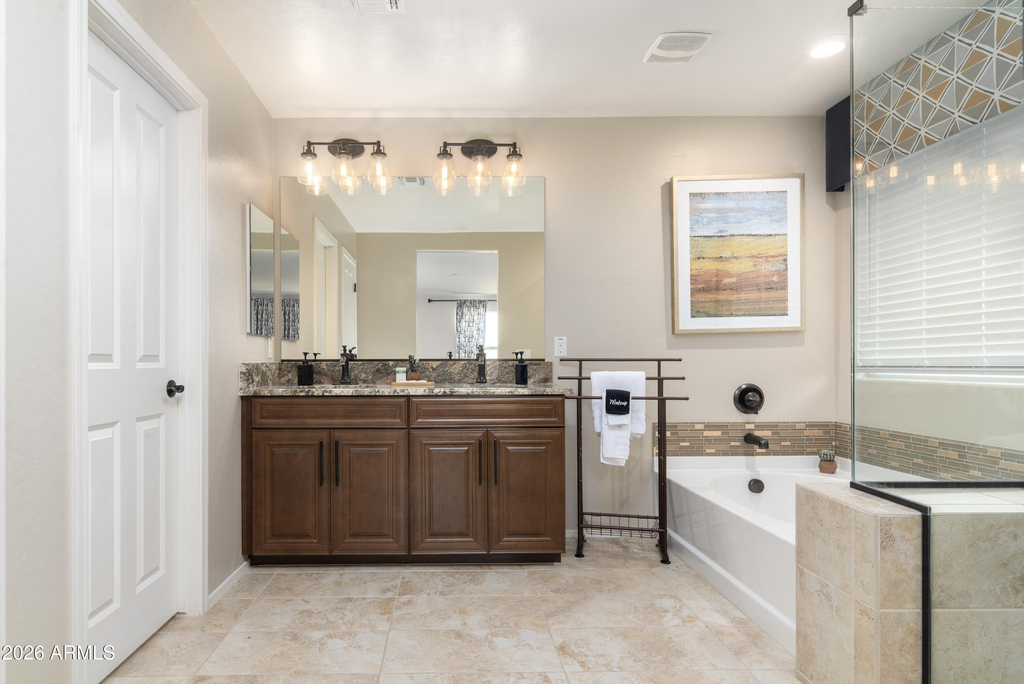 5156 E Desert Trail -- - Photo 21