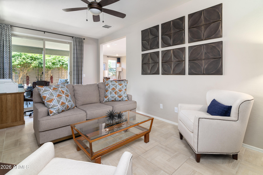 5156 E Desert Trail -- - Photo 12