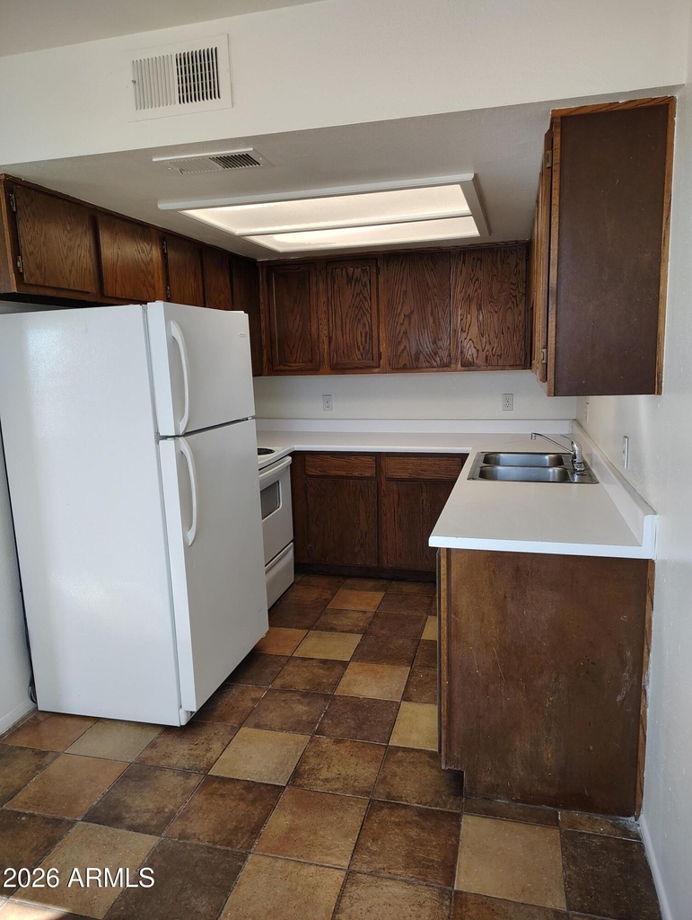 2560 S Yavapai Road - Photo 7