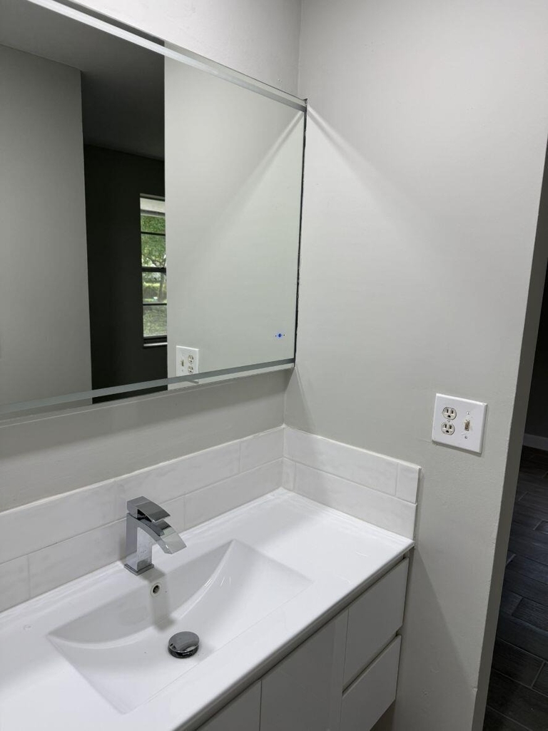 2810 Riverside Drive - Photo 10