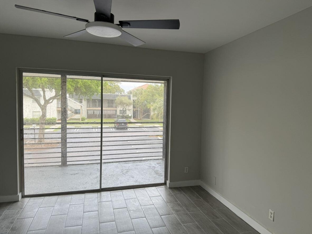 2810 Riverside Drive - Photo 7