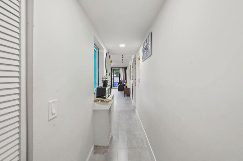 8421 Forest Hills Drive - Photo 15