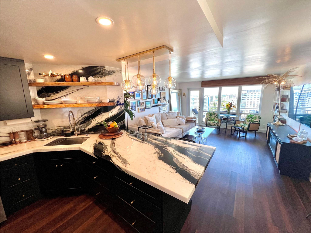133 N Pompano Beach Boulevard - Photo 8