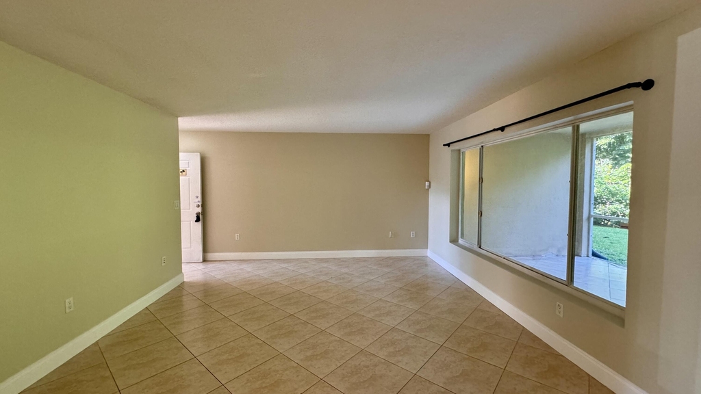 815 W Boynton Beach Boulevard - Photo 29