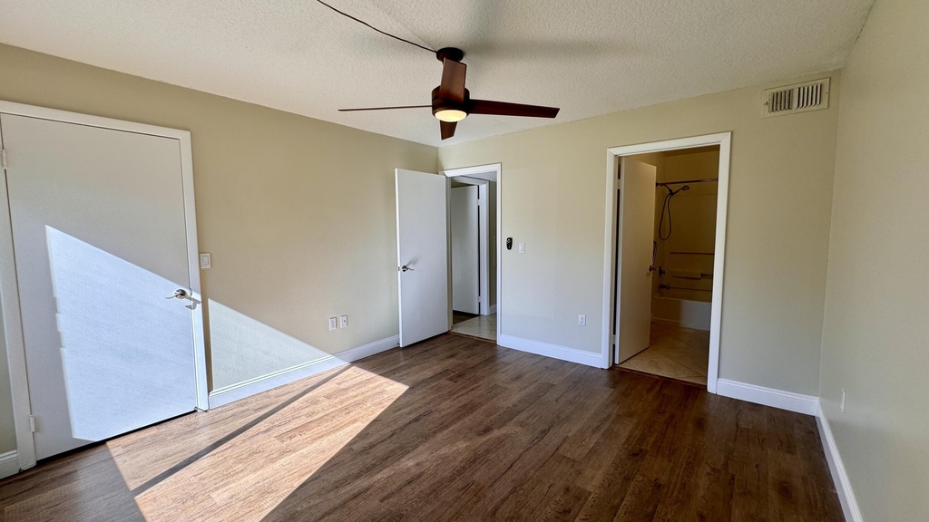 815 W Boynton Beach Boulevard - Photo 10