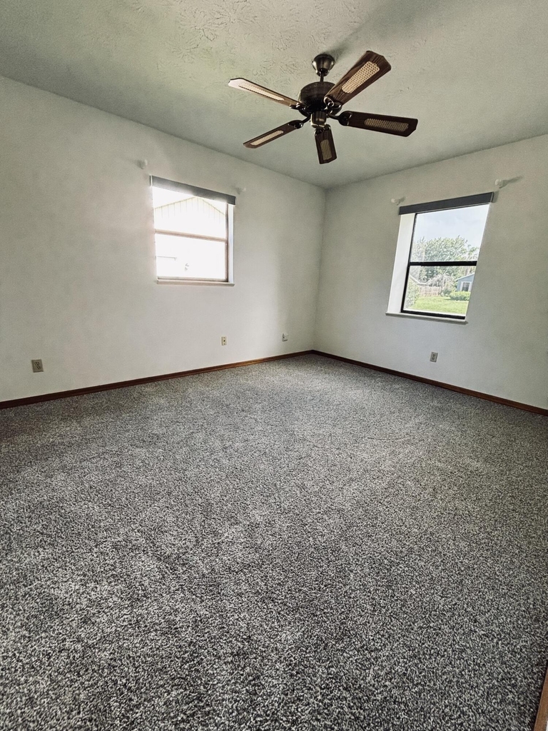 337 Nw Tyler Avenue - Photo 17