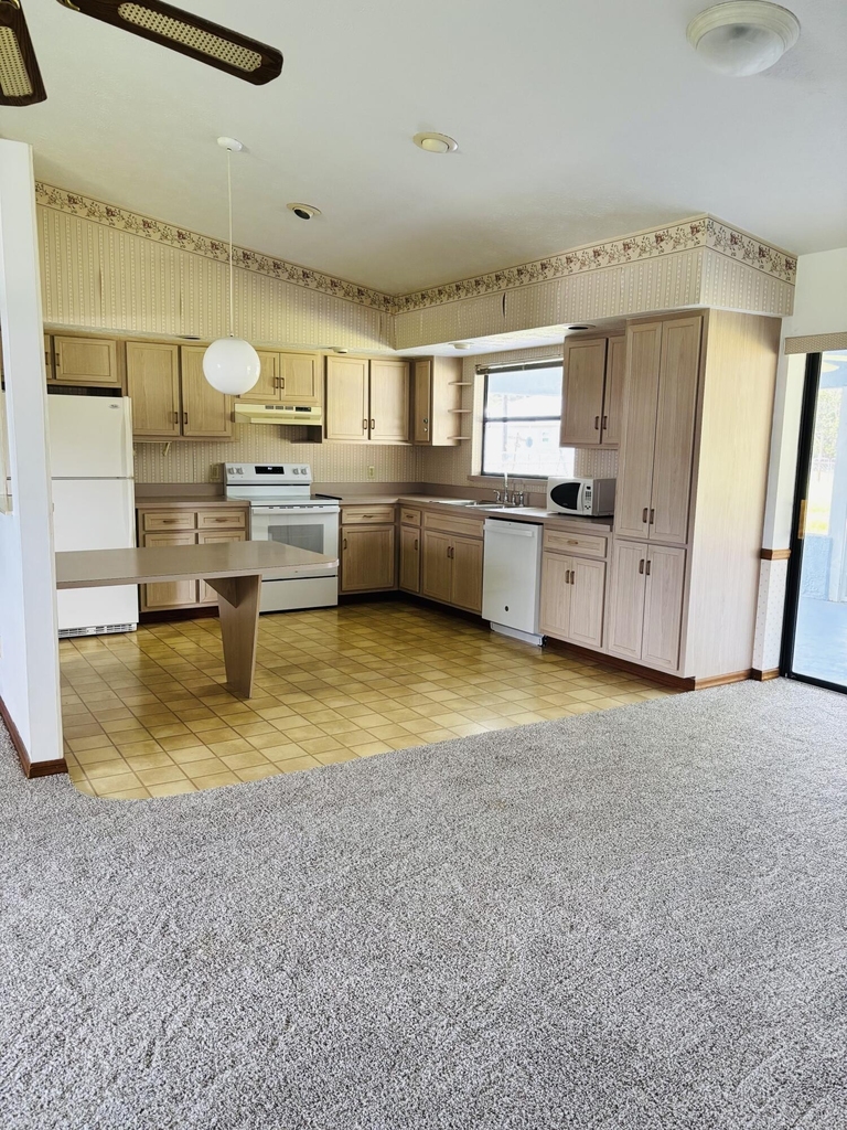 337 Nw Tyler Avenue - Photo 7