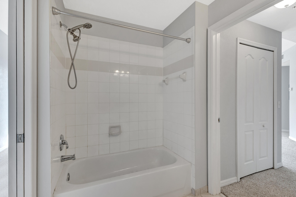 11020 Legacy Drive - Photo 18