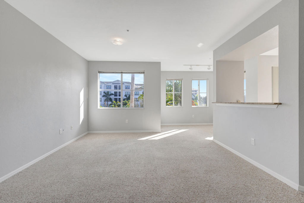 11020 Legacy Drive - Photo 3