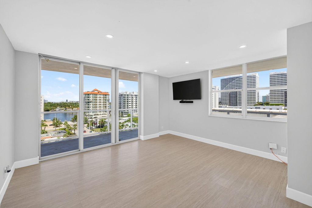 209 N Fort Lauderdale Beach Boulevard N - Photo 20