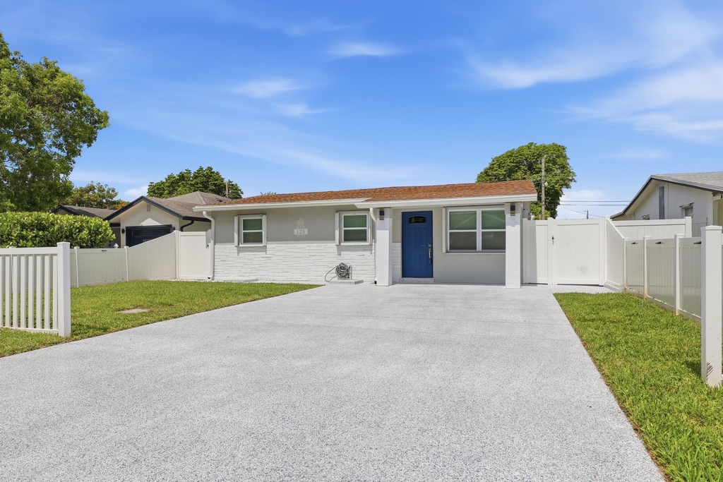128 Nw 10th Avenue - Photo 2
