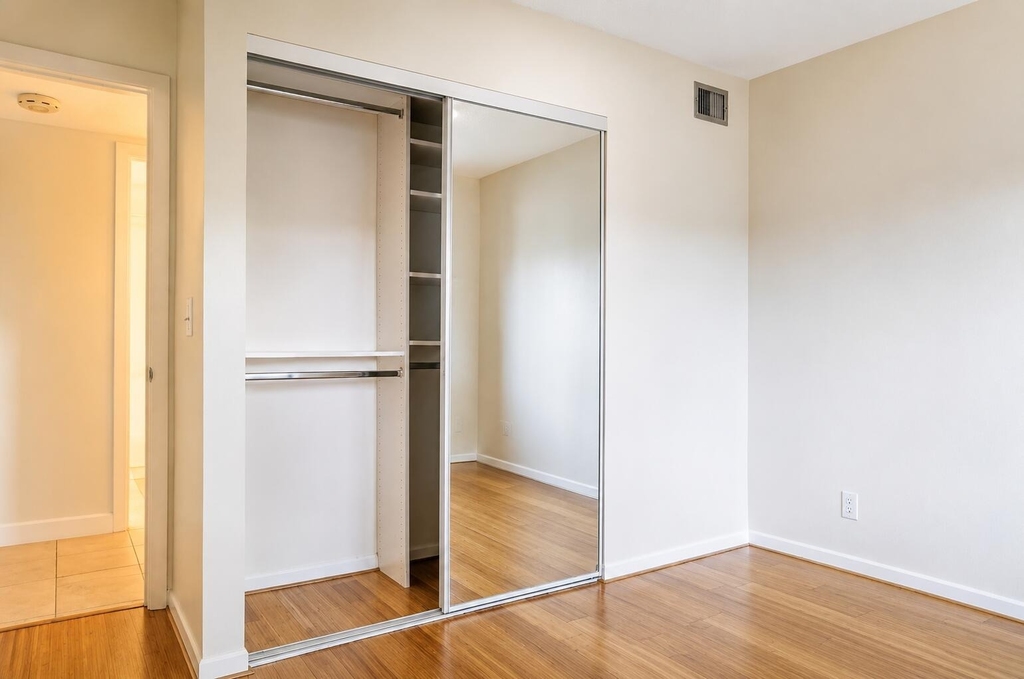 627 Sea Pine Way - Photo 16
