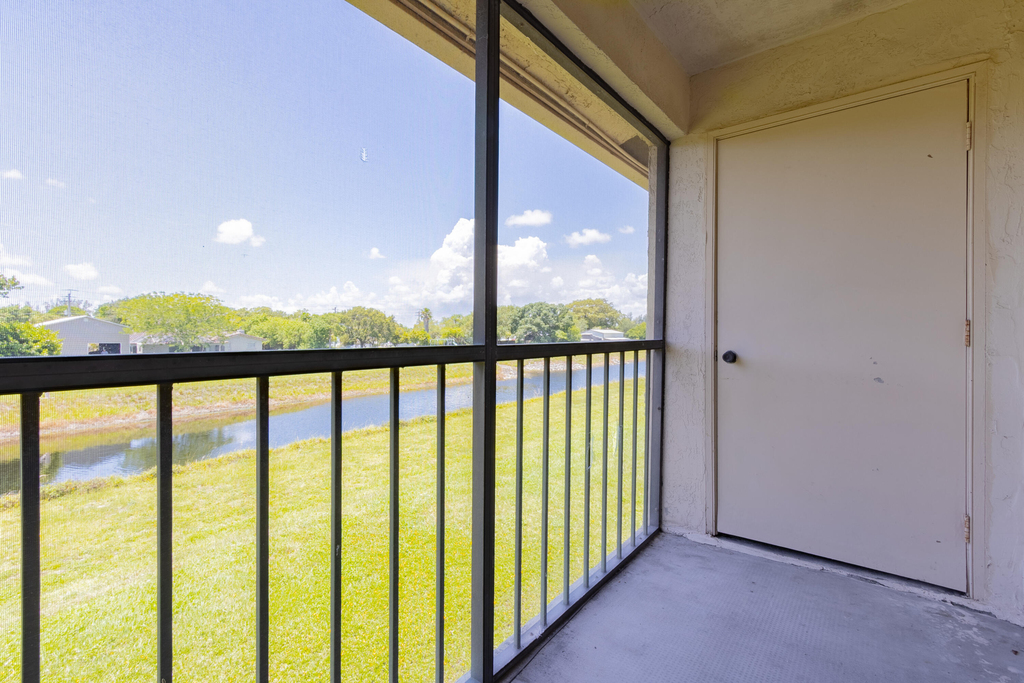 9449 Boca Cove Circle - Photo 7