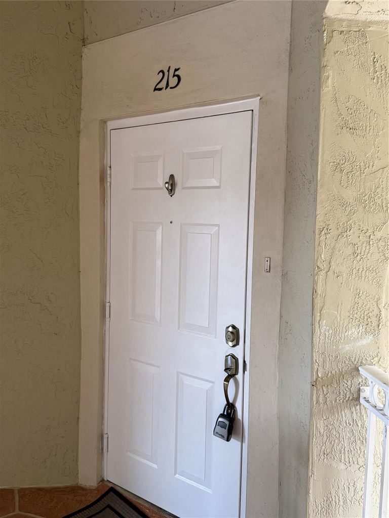 8930 W Flagler Street - Photo 15