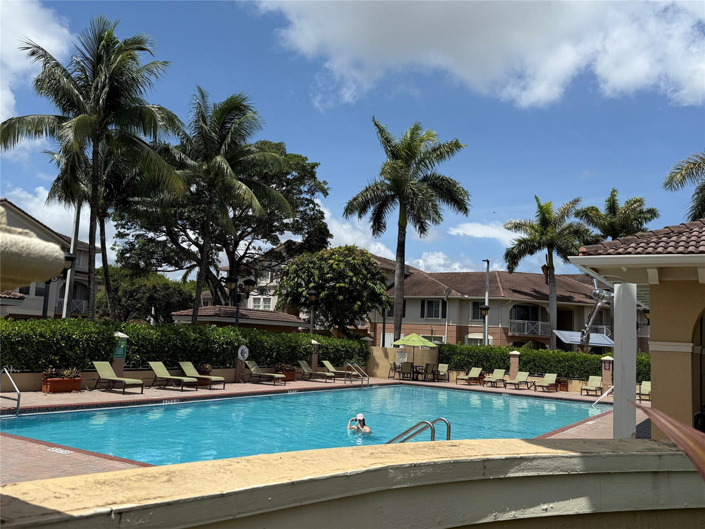 8930 W Flagler Street - Photo 17