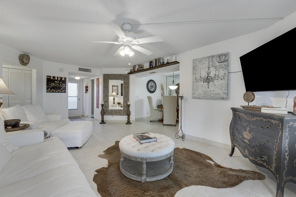 3755 Via Poinciana - Photo 4